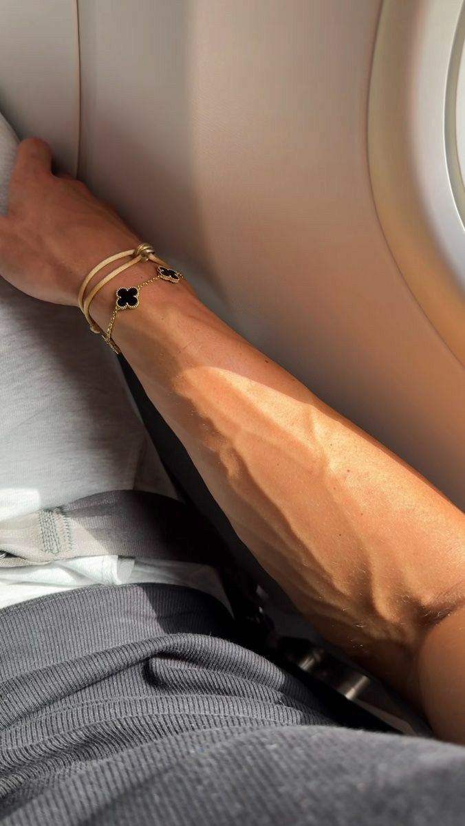 Midnight Clover Stainless Steel Bracelet – A Statement of Elegance