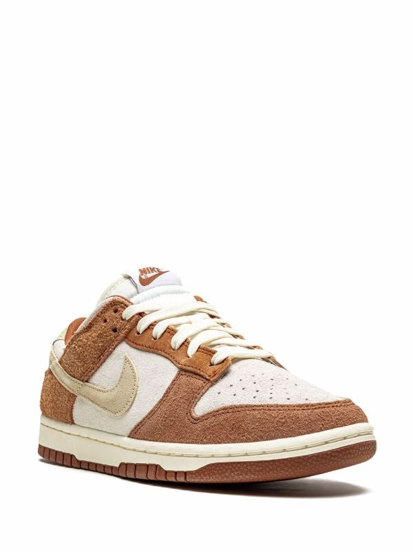 Nike Dunk Low PRM 'Medium Curry' sneakers